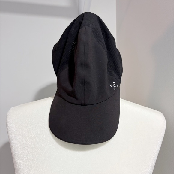 Lululemon Fast and Free Run Hat Lightweight Reflectors Adjustable Running Sun - Picture 14 of 15